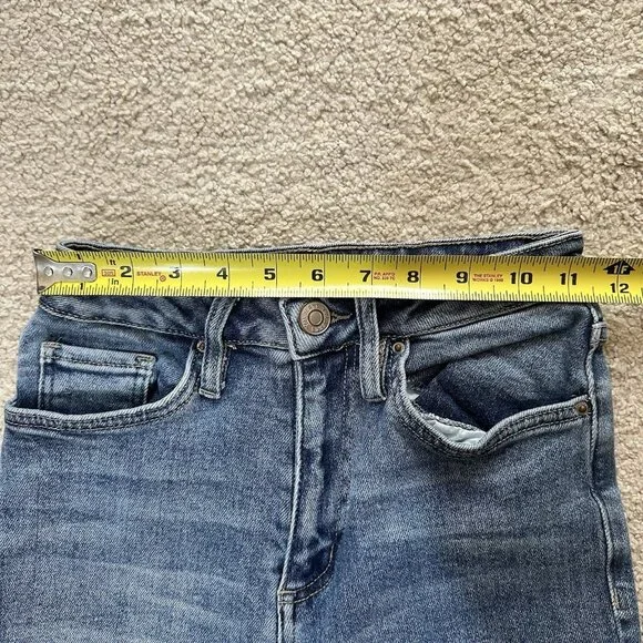 YMI Jeans Women’s Size 3/26 Flare Raw Hem Distressed Ankle Cropped Light Wash - Picture 6 of 8